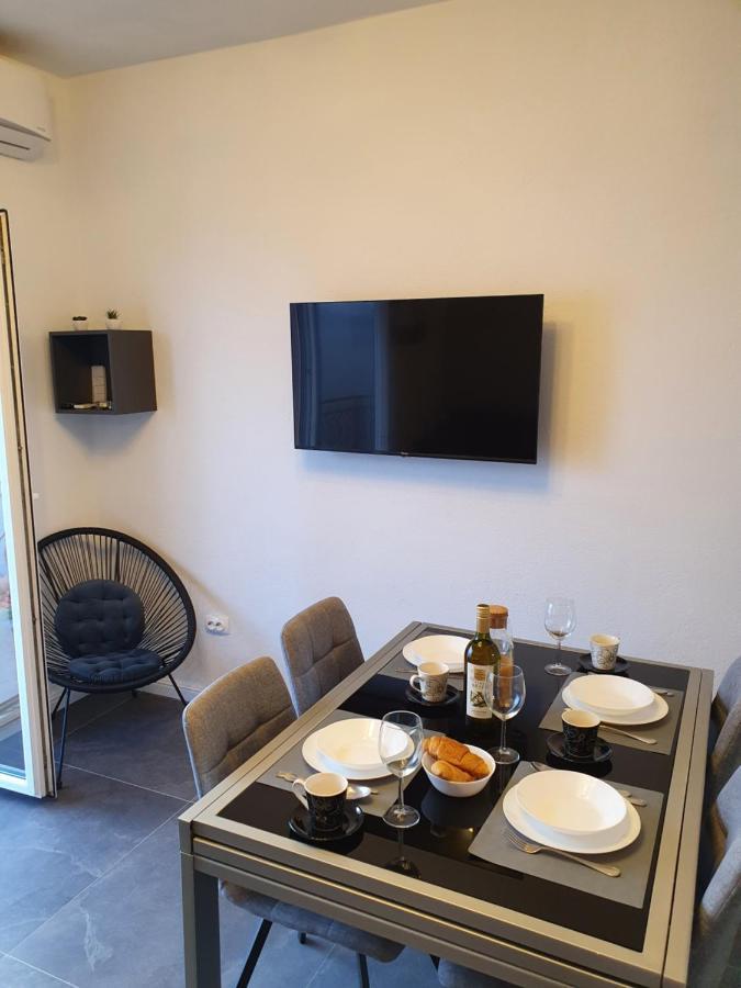 Apartment Zadoda Omiš Exteriör bild