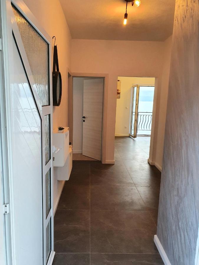 Apartment Zadoda Omiš Exteriör bild