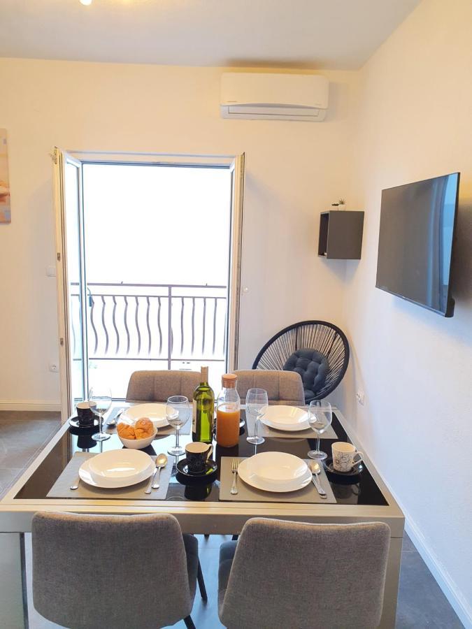 Apartment Zadoda Omiš Exteriör bild