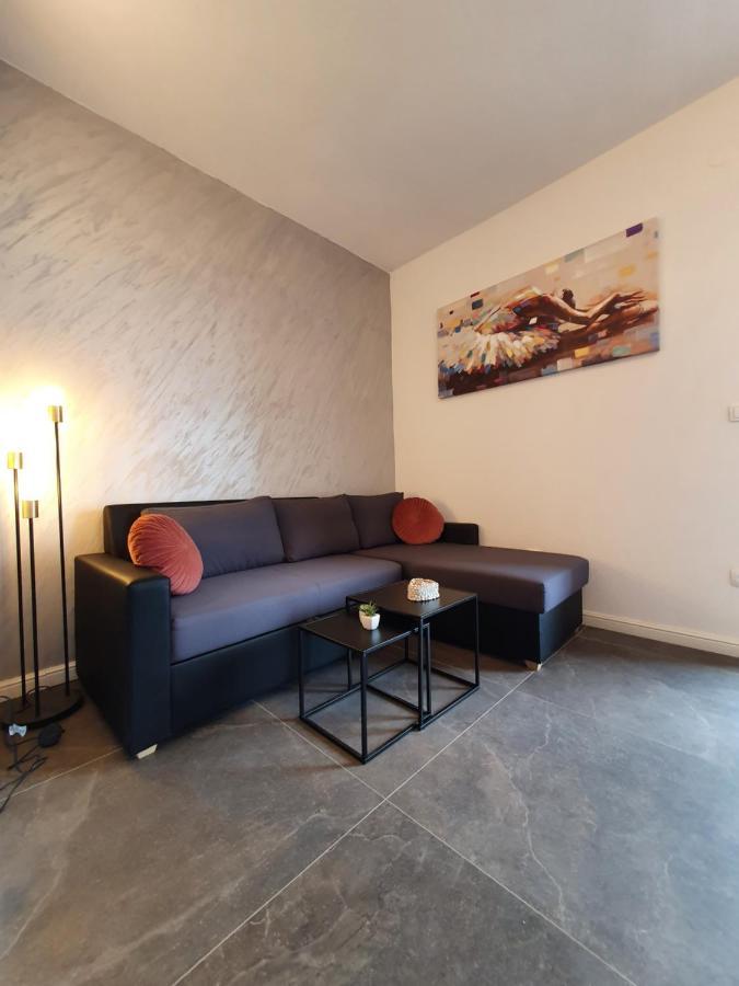 Apartment Zadoda Omiš Exteriör bild