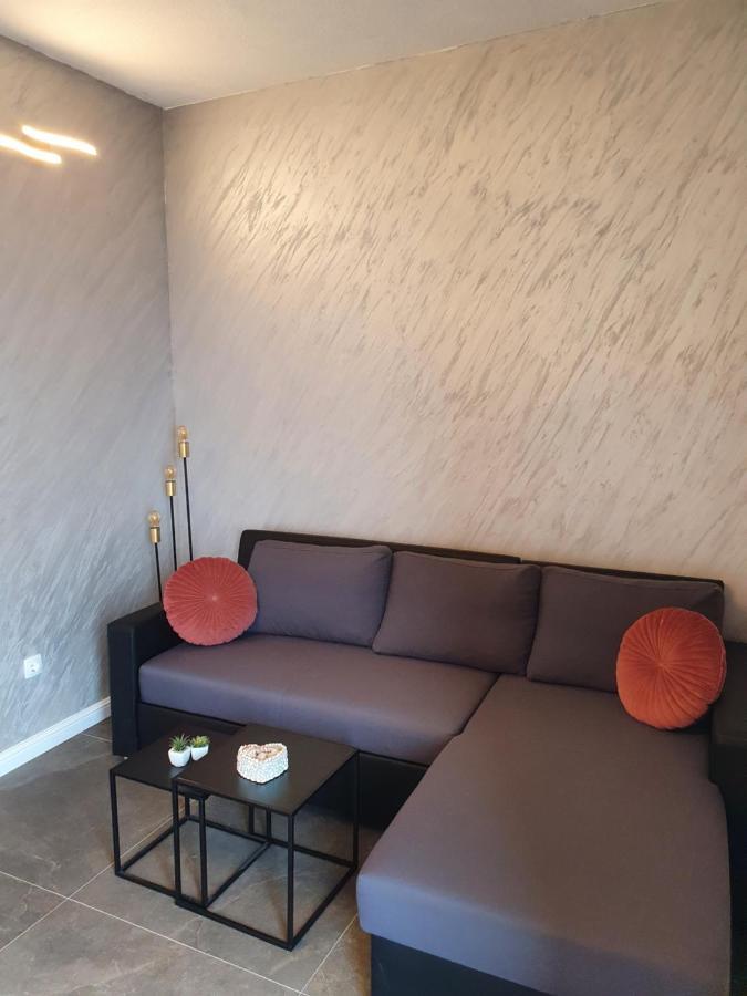 Apartment Zadoda Omiš Exteriör bild